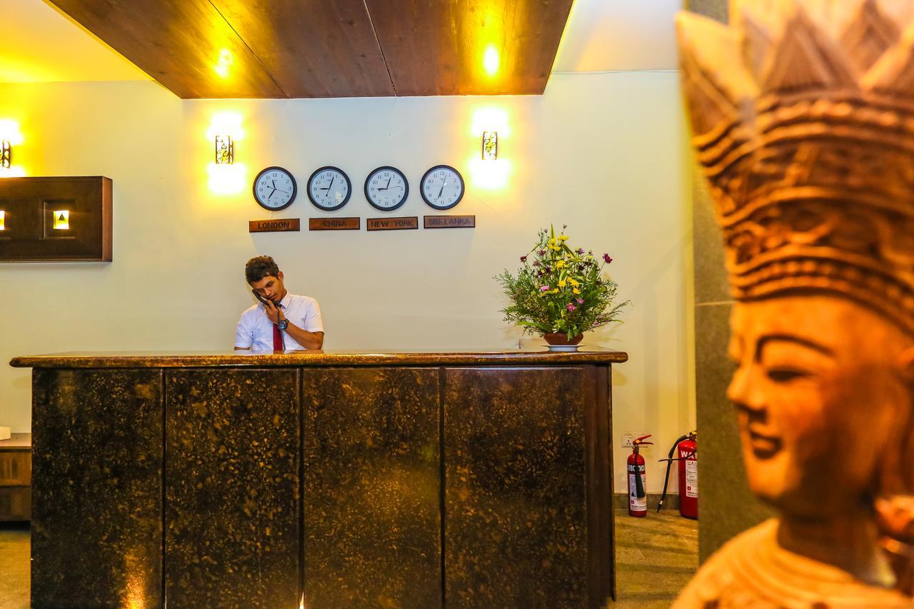 Oak Ray City Hotel Kandy Exterior foto
