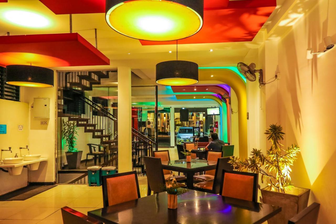 Oak Ray City Hotel Kandy Exterior foto