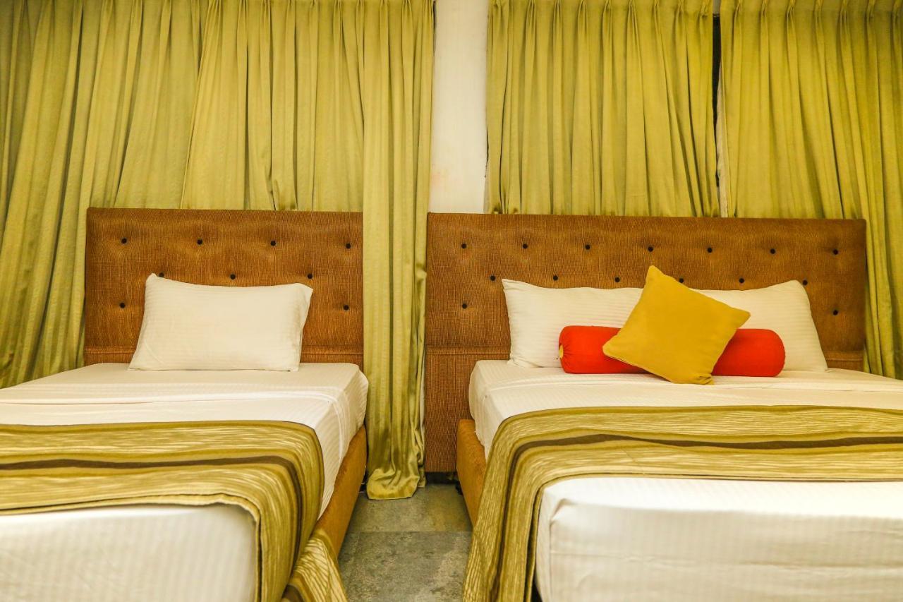 Oak Ray City Hotel Kandy Exterior foto